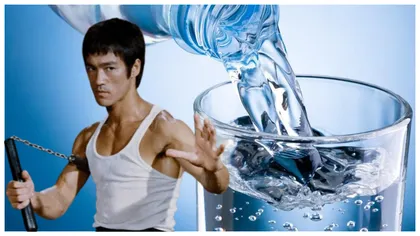 Descoperire halucinantă! Cercetătorii susțin că Bruce Lee a murit pentru că a băut prea multă apă
