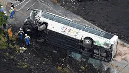 Accident horror, 21 morţi după ce un autocar a căzut într-un canal VIDEO