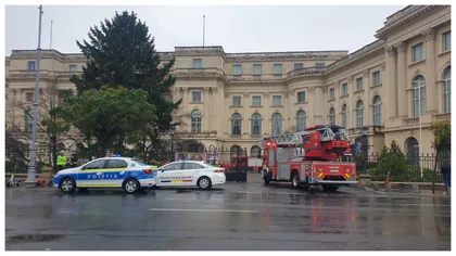 Incendiu la Palatul Regal din Capitală. 150 de persoane au fost evacuate de urgență