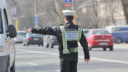 Poliţiştii locali vor putea amenda şoferii care încalcă regulile de circulaţie pe drumurile publice, nu doar pentru parcări neregulamentare