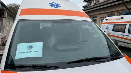 Ambulanţierii protestează în Bucureşti. Reclamă salariile mici și lipsa echipamentelor de care au nevoie pentru a salva vieți