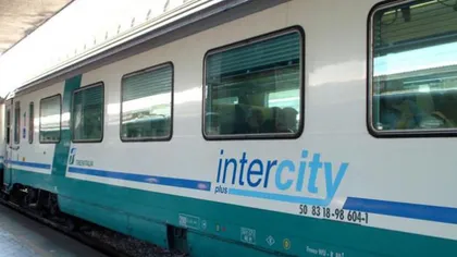 Un tren Intercity, repus în circulaţie după 8 ani, s-a stricat la prima cursă