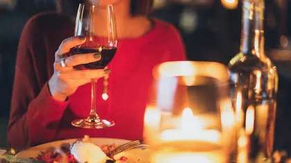 Anul Nou 2023. Cum aranjăm masa de Revelion. Care sunt paharele potrivite în funcție de tipul de vin