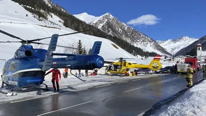 Zece persoane, îngropate într-o avalanșă în Austria, de Crăciun. Aproximativ 100 de persoane sunt implicate în căutare