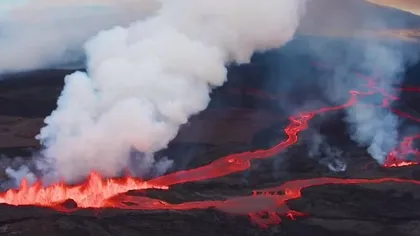 Imagini fabuloase cu erupția vulcanului Mauna Loa din Hawaii - VIDEO