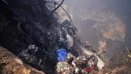 Tragedie aviatică. Primele imagini cu epava, sunt 68 de morţi şi 4 dispăruţi din totalul de 72 de pasageri