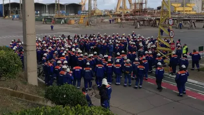 Continuă protestul angajaţilor Şantierului Naval Damen Mangalia, nemulţumiţi de creşterea salarială propusă de conducere