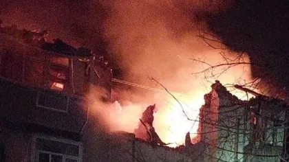 Război în Ucraina. O rachetă a lovit o clădire rezidenţială la Harkov VIDEO