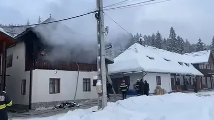 Incendiu la Mănăstirea Sihăstria Putnei. Pompierii au intervenit cu opt autospeciale VIDEO
