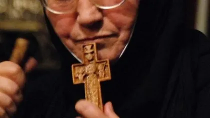 Părintele Calistrat Chifan lămureşte o mare controversă. Există sau nu blesteme? VIDEO