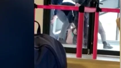 Scandal pe aeroportul din Cluj. Un bărbat a fost pus la pământ și încătușat de polițiștii de frontieră