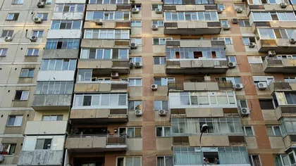 Ce trebuie să ştie românii care vor să-şi închidă balconul sau să-şi construiască un garaj. S-a schimbat legea!