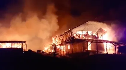 Tone de cereale și utilaje agricole distruse într-un incendiu în Buzău