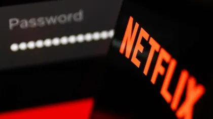 Românii nu vor mai putea împărți parolele conturilor Netflix. Ce beneficii vor primi în schimb utilizatorii platformei de streaming