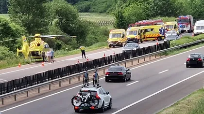 Un microbuz românesc implicat într-un accident teribil, pe o autostradă din Ungaria. O persoană a murit și alte trei au fost rănite. VIDEO
