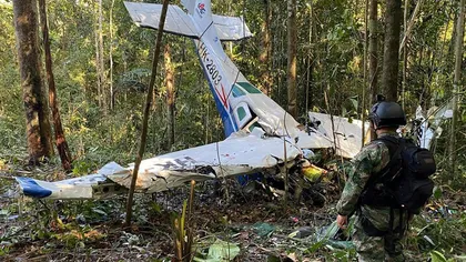 Patru copii dispăruţi în urmă cu o lună, după prăbuşirea unui avion în jungla din Columbia, ar fi în viaţă