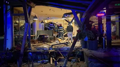Accident incredibil la Cluj! Un șofer de 19 ani a intrat cu mașina într-un restaurant