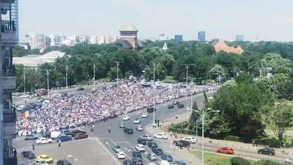 Protest al sindicaliştilor din Educație. Negocierile cu Guvernul au eșuat. Mii de angajaţi din sistem mărșăluiesc prin București. Restricții în Capitală