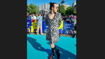 Theodor Andrei, reprezentantul României la Eurovision, apariţie şocantă la ceremonia Turquoise Carpet. 