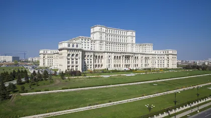 Ce loc mai ocupă Casa Poporului, în topul celor mai mari clădiri din lume. Câte încăperi are, de fapt, grandioasa construcție din București și cine a avut ideea de a construi în zona respectivă