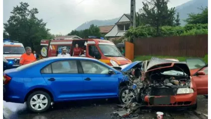 Accident cu cinci victime în Neamţ după coliziunea dintre trei maşini