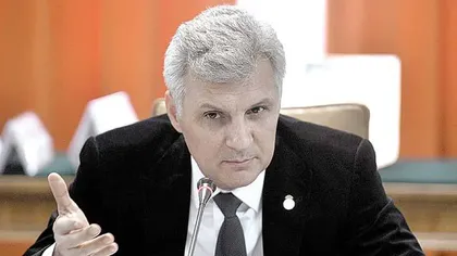 Senatorul PSD Daniel Cătălin Zamfir, atac dur la Virgil Popescu, fost ministru al Energiei, după ce acesta a susţinut că nu a cedat presiunilor reprezentanţilor OMV în ceea ce priveşte schimbarea legii offshore: 