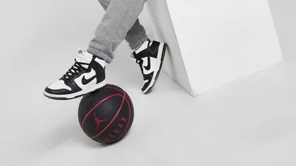 De ce modelul de sneakers Nike Dunk este un must-have pentru colecția tuturor fanilor stilului sport?