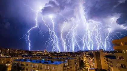 Vremea în București. Ploi și descărcări electrice intense. ANM avertizează că urmează schimbări majore
