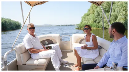 Klaus Iohannis, excursie cu barca în Deltă! ”Este un loc cu frumuseți aproape inimaginabile. Vă recomand tuturor să veniți să le vedeți”