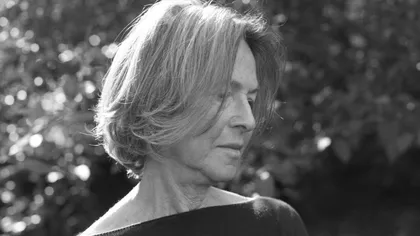 A încetat din viaţă poeta americană Louise Glück, laureată a Premiului Nobel pentru Literatură