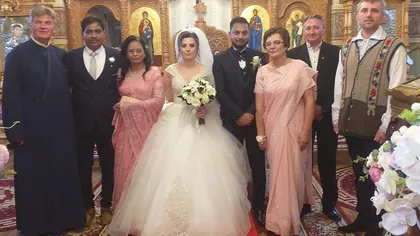 Nuntă interetnică cu ceterași, dansatori și stegar. O tânără din Bistrița-Năsăud s-a căsătorit cu un indian din Pune. Evenimentul a respectat toate obiceiurile nunții tradiționale românești