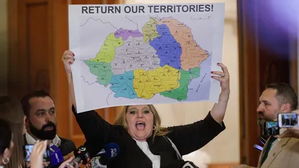 Diana Şoşoacă, circ total cu harta României mari în Parlament. Atac la adresa lui Volodimir Zelenski: 