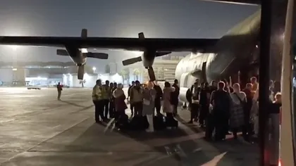 Avionul Spartan care trebuia să-i aducă în țară pe cei 41 de români din Cairo s-a stricat. UPDATE: Românii au ajuns în ţară sâmbătă noaptea