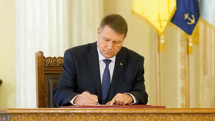 Klaus Iohannis a semnat decretele. Schimbări importante în funcţii cheie la început de an