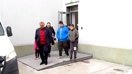 Cristian Popescu Piedone, gest salvator pentru o familie cu nouă copii ajunsă în stradă. 