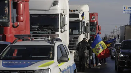 Europol reclamă „presiunile” la care sunt supuşi poliţiştii pentru a face „orice” ca să blocheze transportatorii și fermierii să ajungă la București: ”Ne-au pus politicienii să le blocăm accesul pe drumurile publice, să îi oprim ca nu cumva să ajungă în faţa Guvernului”