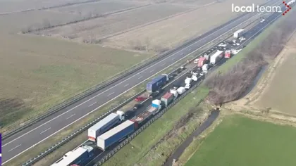 Carambol cu peste 100 de mașini pe o autostradă din Italia. Două persoane au murit, cel puțin 50 sunt rănite