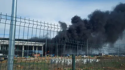 Incendiu de proporții la şantierul noului terminal al Aeroportului Craiova