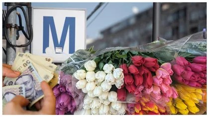 Prețul florilor a sărit în aer de Ziua Femeii! Cât a ajuns să coste o simplă lalea lângă stațiile de metrou din Capitală