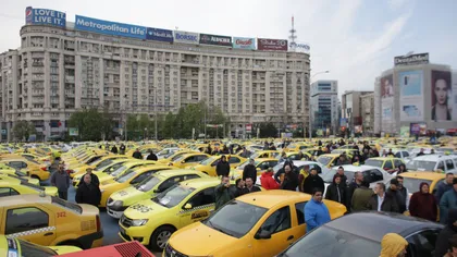 Taximetriştii protestează din nou în Piaţa Constituţiei din București - VIDEO