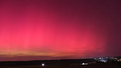 Aurora boreală pe cerul României. O furtună solară a provocat fenomene nemaîntâlnite de aproape 20 de ani