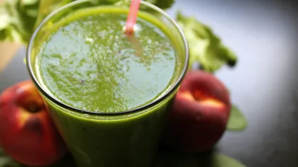 Secretele unui smoothie delicios din legume cu frunze verzi