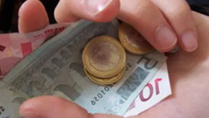 Salariul mediu in octombrie a fost cu 6 lei mai mare decat in septembrie