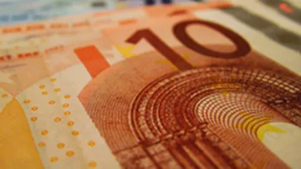 Euro a fost cotat la 3,20 lei pentru sfarsitul lunii decembrie