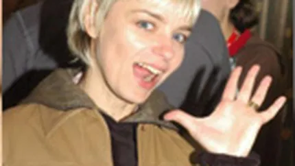 Vedetele TVR primesc bani in plus, dar platesc stilistii din buzunarul propriu