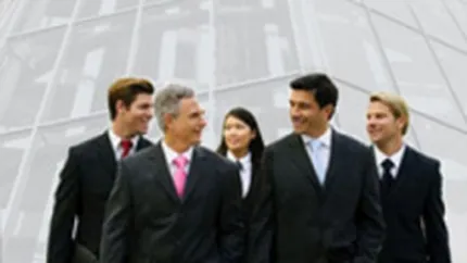 Erste Bank si Petrom investesc 0,64 mil. euro in 20 de burse pentru managerii de top