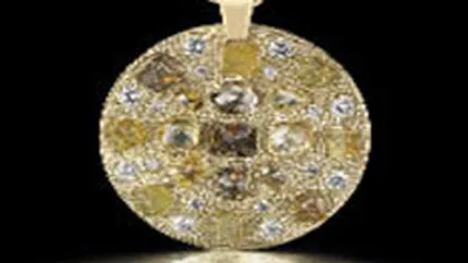 De Beers: 85% din diamante sunt cumparate de barbati pentru femei