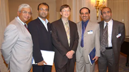 Microsoft recruteaza masiv specialisti de top din afara companiei