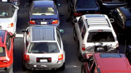 Basescu ii cere lui Tariceanu sa anuleze taxa auto si sa returneze banii celor care au platit-o deja