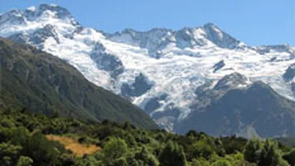 Summit-ul NATO a trimis mai multi turisti la munte decat la mare